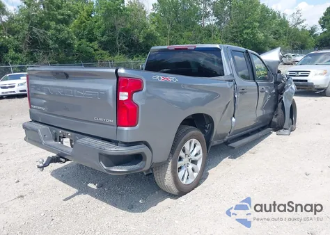 2021 Chevrolet Silverado 1500 4Wd Double Cab Standard Bed Custom z USA, uszkodzony, nr VIN 1GCRYBEK2MZ223101